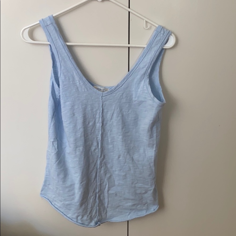 Leallo Top. Light Blue